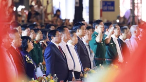 Prime Minister Pham Minh Chinh and delegates attend the special art programme. (Photo: VNA)