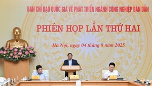 The second meeting of the National Steering Committee on Semiconductor Industry Development is held on August 4. (Photo: NDO)