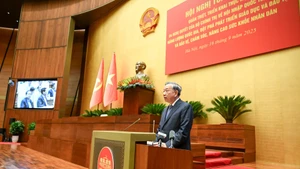 Party General Secretary To Lam delivers a directive speech at the conference.
