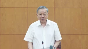 Party General Secretary To Lam speaks at the working session with standing members of subcommittees for the 14th Party Congress on September 25, 2025 (Photo: VNA)
