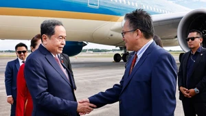 NA Chairman Tran Thanh Man arrives in Kuala Lumpur on September 16 afternoon. (Photo: VNA)