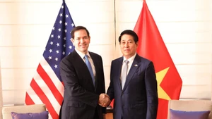President Luong Cuong (right) receives US Secretary of State Marco Rubio in New York on September 24, 2025. (Photo: VNA)