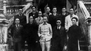 President Ho Chi Minh and members of the Provisional Government Council of the Democratic Republic of Viet Nam are introduced after the first meeting on the morning of September 3, 1945. (Photo: VNA)