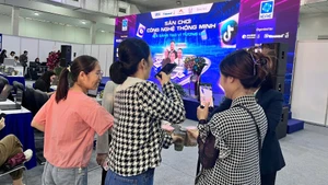 Young people use artificial intelligence (AI) to film product videos and share them across digital platforms.