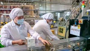 The National Assembly has approved an economic growth target of over 8% for 2025 (Photo: VNA)