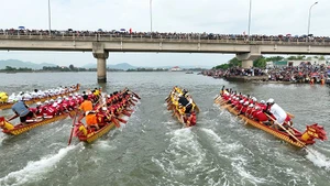 Celebrated each year on September 2 to mark National Day, the Gianh River Boat Racing Festival combines prayers for agricultural prosperity with vibrant river competitions (Photo: X.Phu)