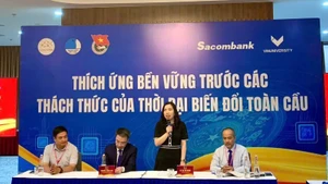 Deputy Minister of Foreign Affairs Le Thi Thu Hang speaks at the meeting