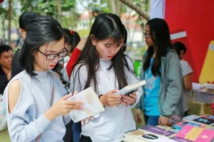 Young readers at a book festival. (Photo: The Dai)