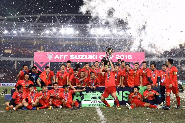 Vietnam win second AFF Cup trophy ảnh 9