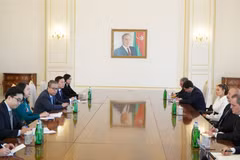 Vietnamese Vice President Vo Thi Anh Xuan holds talks with Azerbaijani President Ilham Aliyev and First Vice President Mehriban Aliyeva in Baku on October 14. (Photo: VNA)
