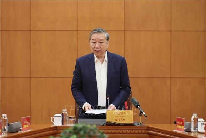 Personnel affairs are extremely important in current context: Party chief ảnh 1 Personnel affairs are extremely important in current context: Party chief ảnh 1