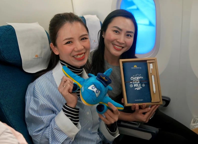 Viet Nam Airlines actively improves passenger experiences and is committed to delivering service quality on par with global airlines. Viet Nam Airlines actively improves passenger experiences and is committed to delivering service quality on par with global airlines.