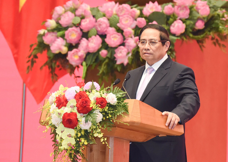 Prime Minister Pham Minh Chinh encourages and commends the forces supporting Myanmar in overcoming the consequences of the earthquake.