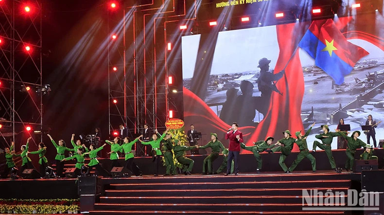 Art performance at the event (Photo: NDO) Art performance at the event (Photo: NDO)