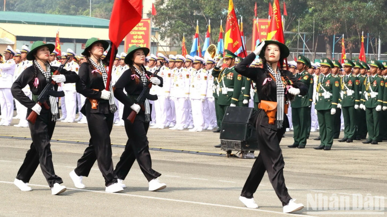 Female guerrillas of the South.
