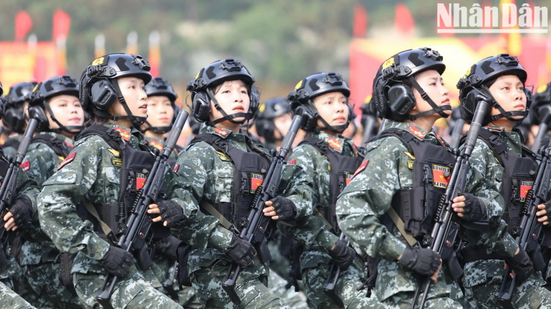 Female special police force.