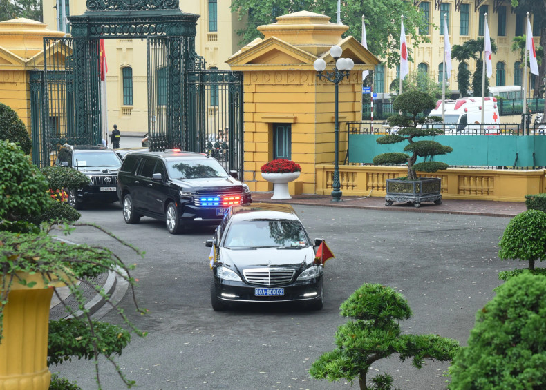 The motorcade carrying Japanese PM Ishiba Shigeru and his spouse to the Presidential Palace. The motorcade carrying Japanese PM Ishiba Shigeru and his spouse to the Presidential Palace.
