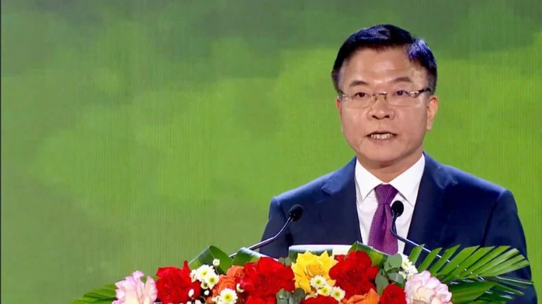 Deputy Prime Minister Le Thanh Long speaks at the ceremony. Deputy Prime Minister Le Thanh Long speaks at the ceremony.