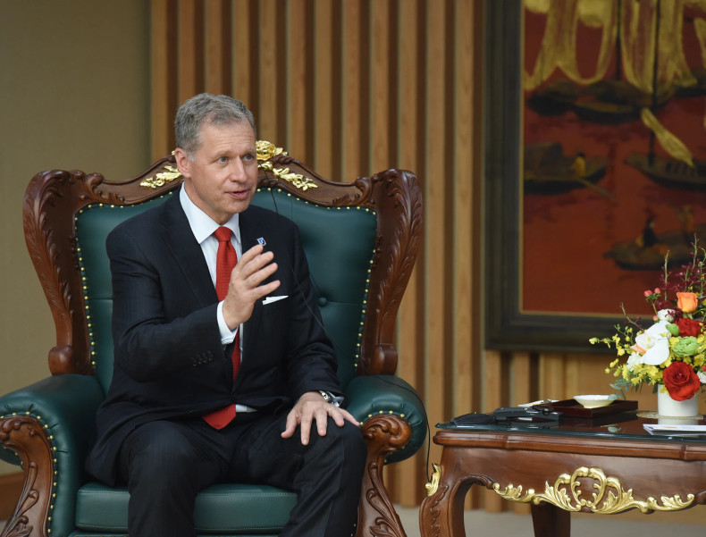 Steven Kobos, President and CEO of Excelerate Energy (US), speaks at the reception. Steven Kobos, President and CEO of Excelerate Energy (US), speaks at the reception.