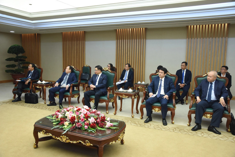 Leaders from relevant departments, ministries, and branches of the Vietnamese Government attend the reception. Leaders from relevant departments, ministries, and branches of the Vietnamese Government attend the reception.