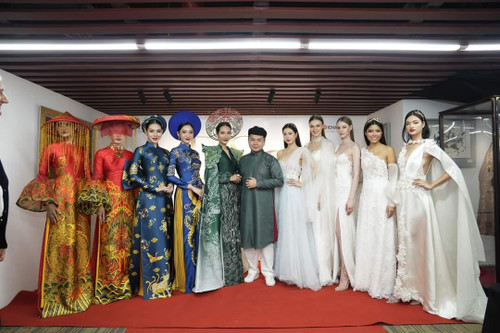 Italian and Vietnamese designers introduce creative adaption of Ao Dai (Photo courtesy of Vu Lan Anh)