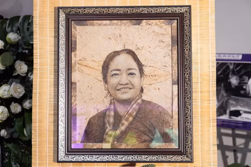 Lotus leaf-made painting of female general Nguyen Thi Dinh (Photo: Vietnam Women's Museum)