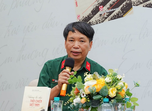 War veteran, poet, and journalist Dang Vuong Hung