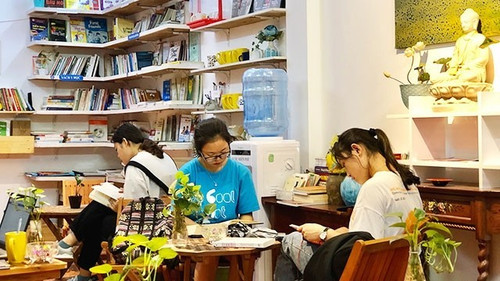 It is necessary to form reading habits among children from a young age.