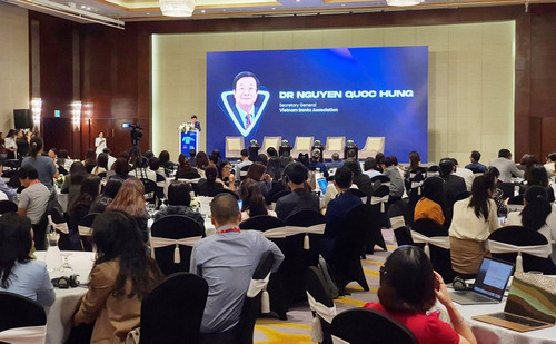 VNBA Secretary General - Dr. Nguyen Quoc Hung addressing the opening ceremony (Photo: VNBA)