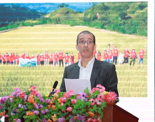 Chief coordinator of the Swiss Tourism for Sustainable Development Project (ST4SD) Kenneth Wood speaking at the workshop (Photo: vietnamtourism.gov.vn)