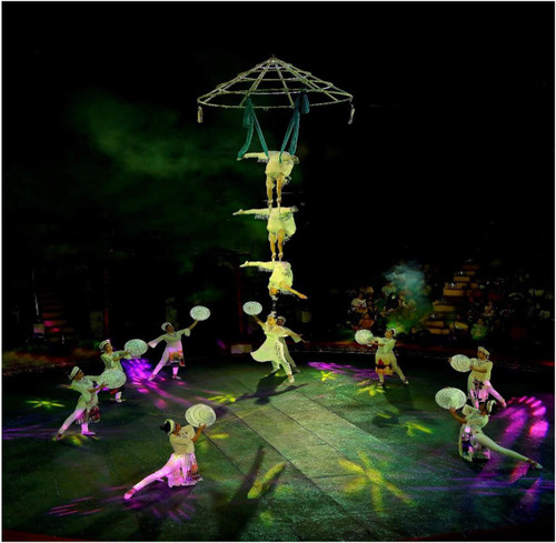 A circus act in the show honouring female circus artists on the occasion of the Vietnamese Women’s Day. (Photo: toquoc.vn)