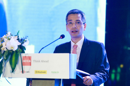 Deputy Minister of Finance Vo Thanh Hung speaking at the dialogue (Photo: baotintuc.vn) Deputy Minister of Finance Vo Thanh Hung speaking at the dialogue (Photo: baotintuc.vn)