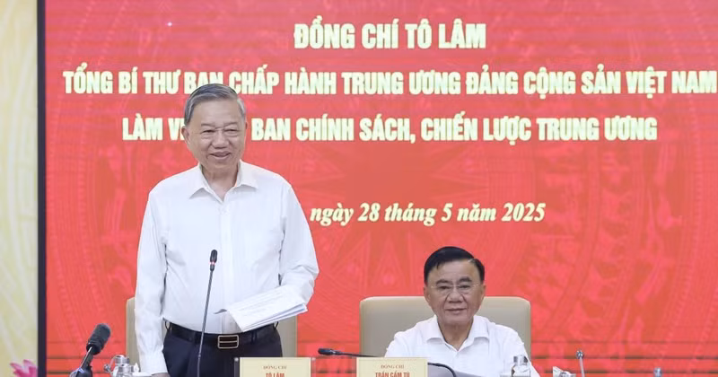 Party General Secretary To Lam speaks at his working session with the Party Central Committee's Commission for Policies and Strategies in Ha Noi on May 28. (Photo: VNA)