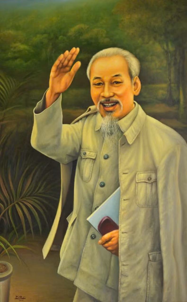 Xuan Phuc’s paintings always convey a sense of intimacy and tenderness toward Uncle Ho. Xuan Phuc’s paintings always convey a sense of intimacy and tenderness toward Uncle Ho.