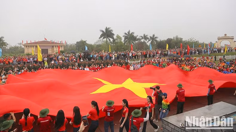 The 250m2 national flag symbolises the strength of national unity.