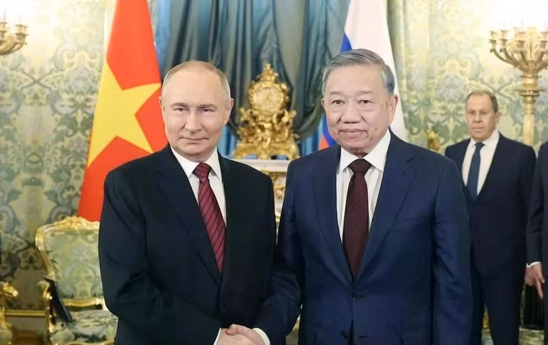General Secretary of the Communist Party of Viet Nam Central Committee To Lam (R) and Russian President Vladimir Putin at their talks in Moscow. (Photo: VNA)