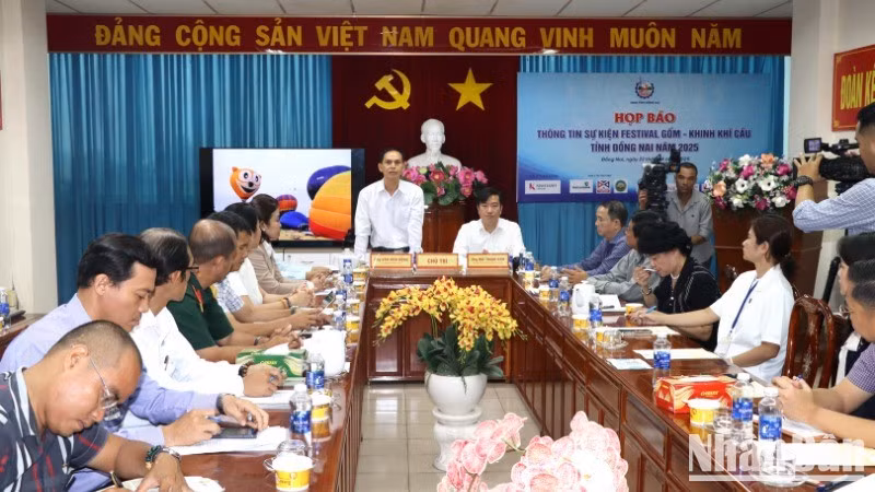 Overview of the press conference.