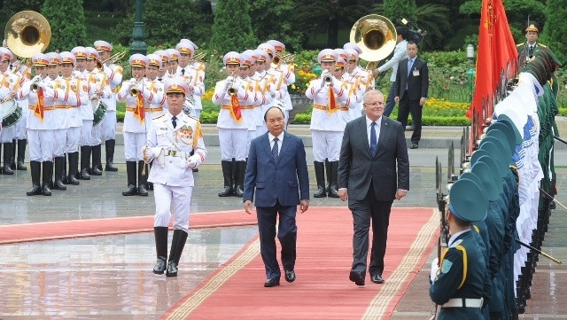 Prime Minister Nguyen Xuan Phuc chairs a welcome ceremony for Australian Prime Minister Scott Morrison. (Photo: NDO/Tran Hai) 