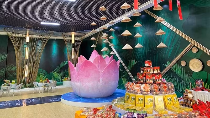 Vietnamese products showcased at the expo. (Photo: NDO)