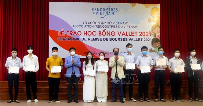 Thua Thien-Hue: 229 students get Vallet scholarships (Photo: VNA)