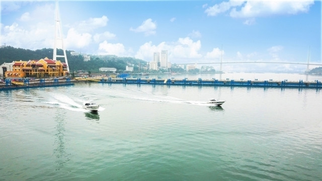 At the inland waterway wharf 