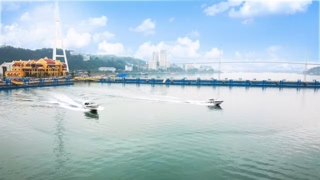 At the inland waterway wharf 