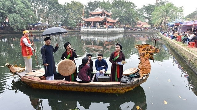 Quan ho (Love Duet) singing is one of world's intangible cultural heritage. 
