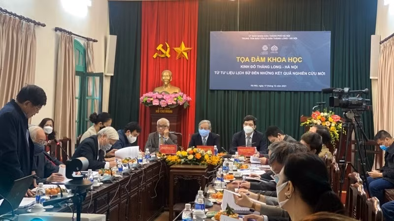 Archaeological excavations at Thang Long Imperial Citadel provide a lot of important historical and architectural data.