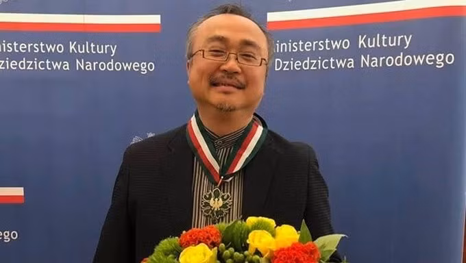 Pianist Dang Thai Son has been awarded the Golden Medal for Merit to Culture “Gloria Artis” from Poland (Photo courtesy of the pianist)