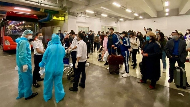 Financial Times praises Vietnam’s COVID-19 offensive model