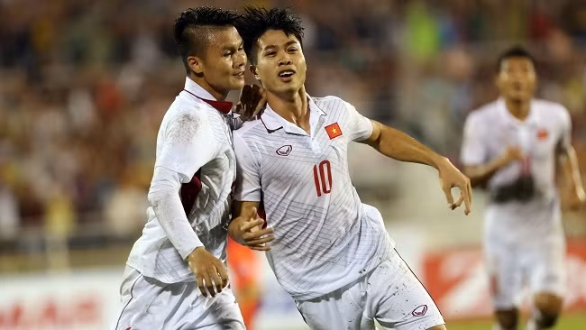 This will be the last AFC U23 Championship version for the 1995-born players like Cong Phuong (number 10).