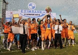 SHB Da Nang celebrate after winning the 2012 V-League title on Sunday