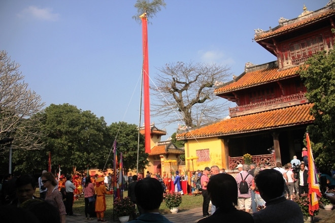Neu Pole planting ceremony re-enacted in Hue
