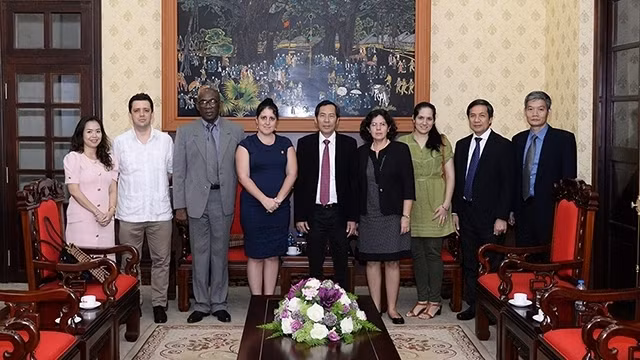 The leaders of Nhan Dan and Granma Newspapers (Photo: Thuy Nguyen)